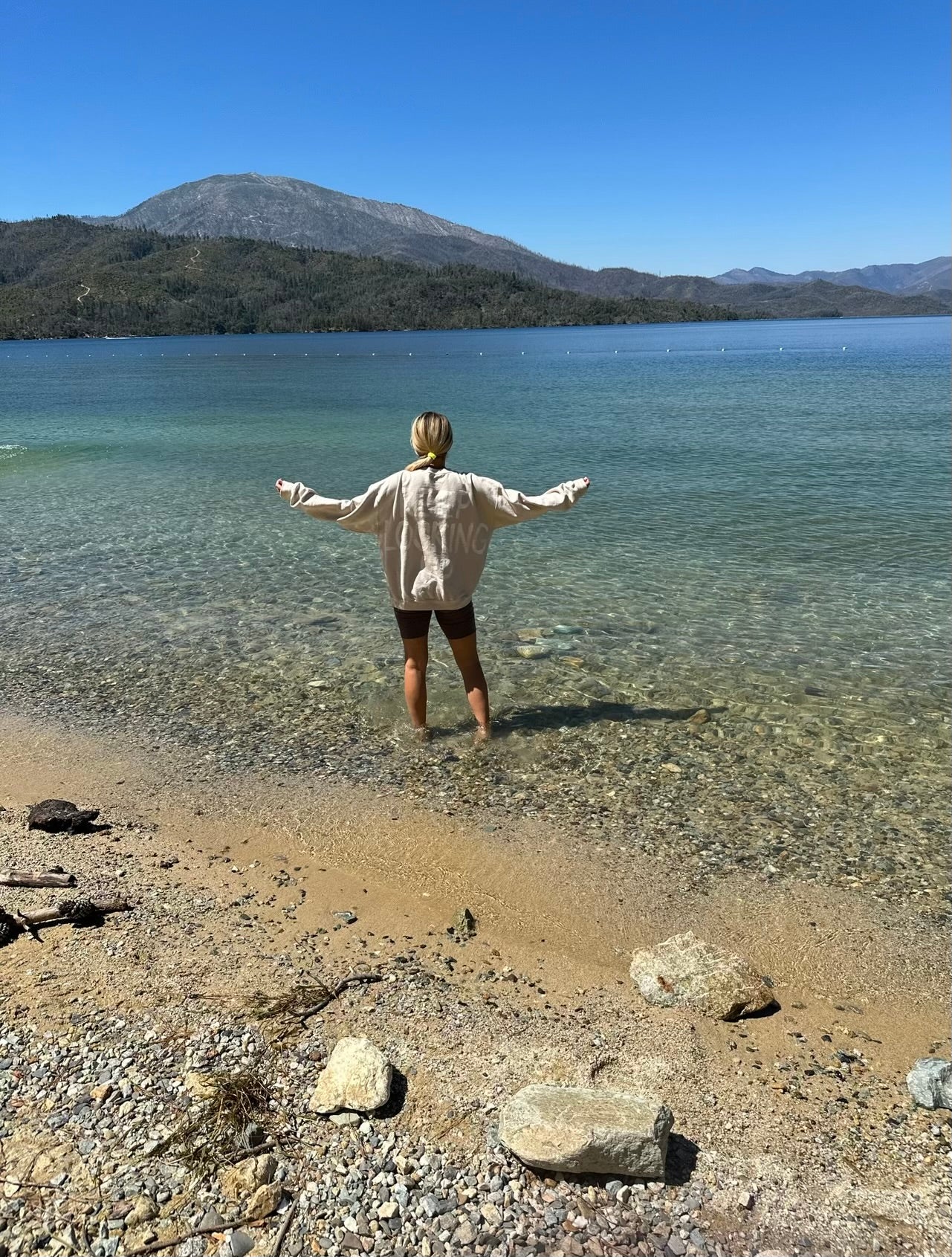 Keep Looking Up | Tan Crew