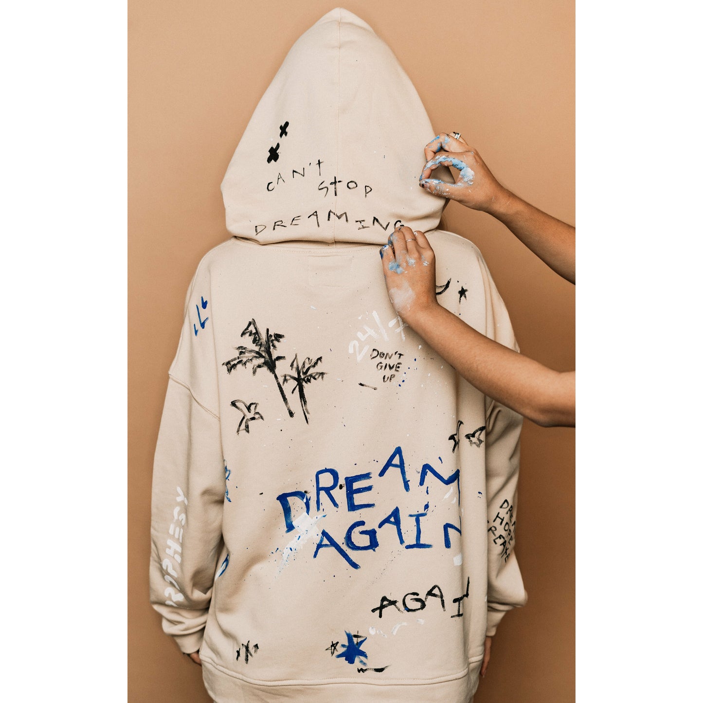 DREAMS | The DREAM AGAIN Jogger